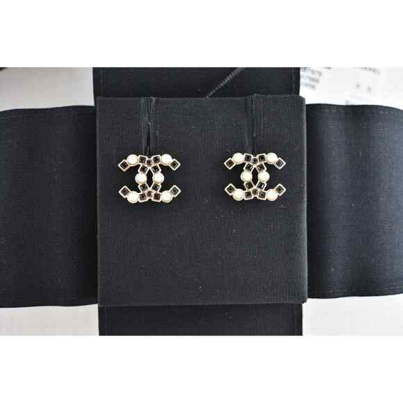 Chanel 22P Gold Black Crystal Pearl CC Logo Large Dangle Statement Stud Earrings - Picture 6 of 12